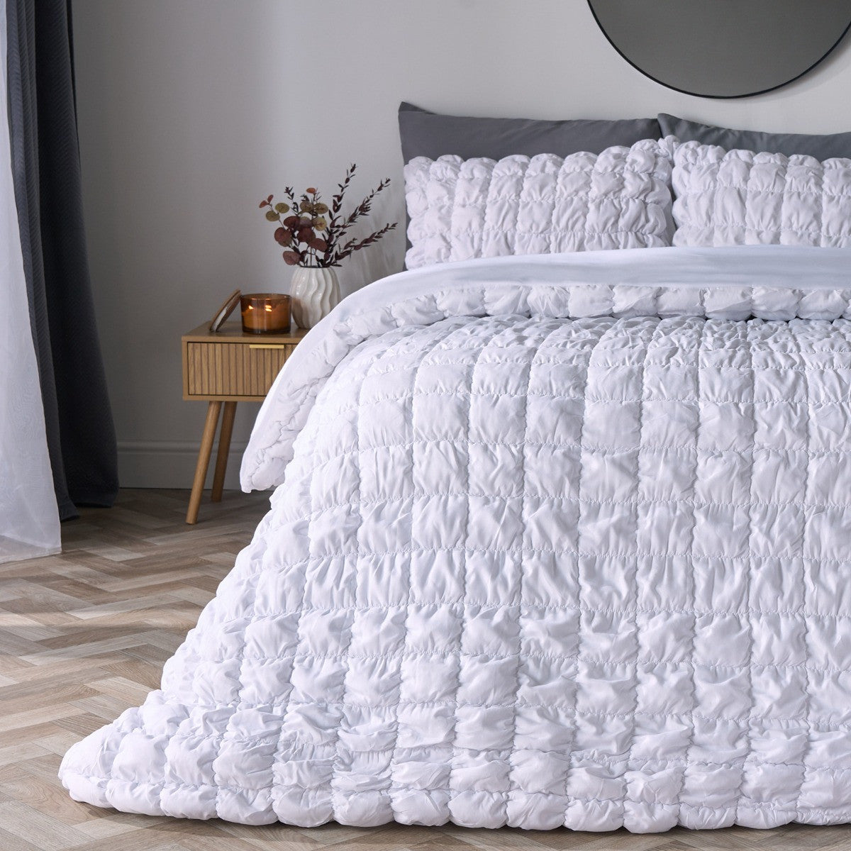 Quilted Seersucker Duvet Cover Set - White (Double)