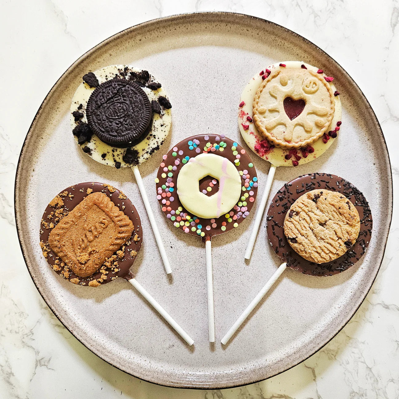 Biscuit Bonanza Letterbox Lollipop Set